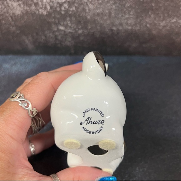 Ahura Ceramic Cat Figurine with Swarovski Crystal Eyes, Silver Painted Detailing - Picture 8 of 14